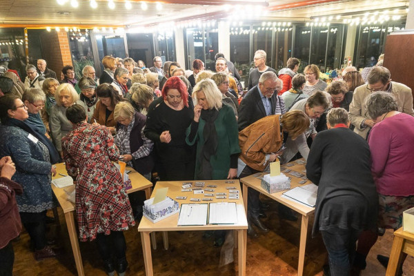 Mitarbeiter-Weihnachtsfeier-Hospiz-2019-klein-19